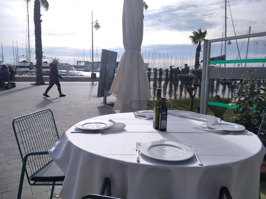 Apto Con Terraza Y 2 Dormitorios. 600 Megas Wifi. Santa Pola Eksteriør bilde