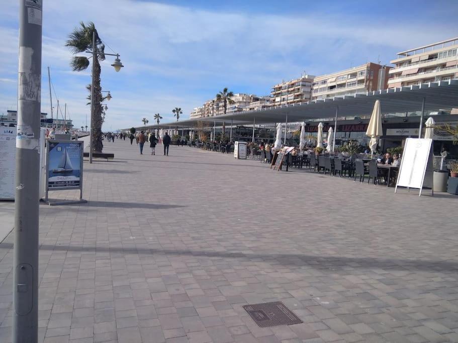 Apto Con Terraza Y 2 Dormitorios. 600 Megas Wifi. Santa Pola Eksteriør bilde