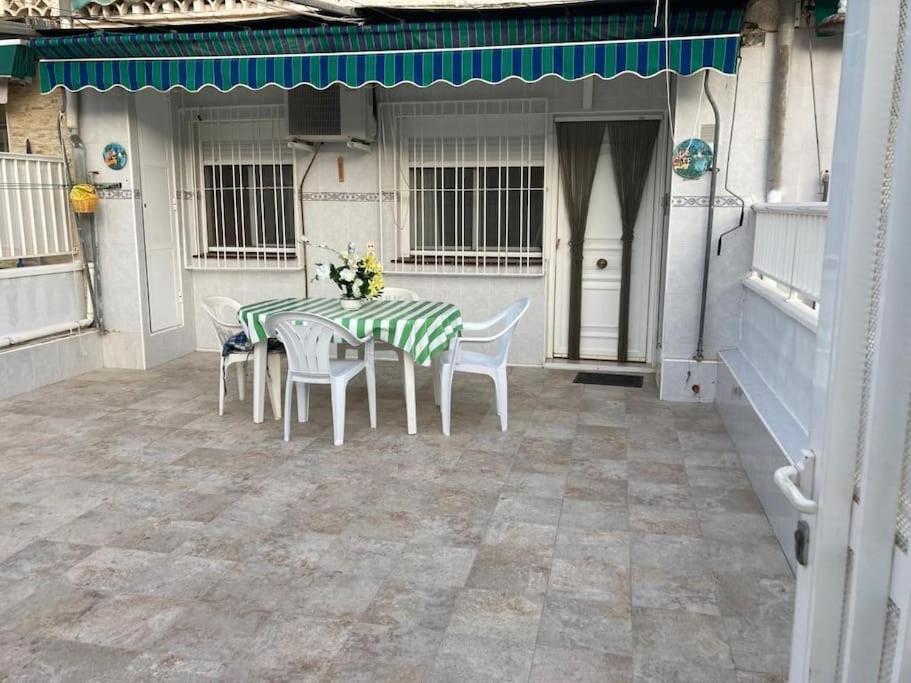 Apto Con Terraza Y 2 Dormitorios. 600 Megas Wifi. Santa Pola Eksteriør bilde